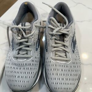 Brooks Light Gray Athletic Sneakers